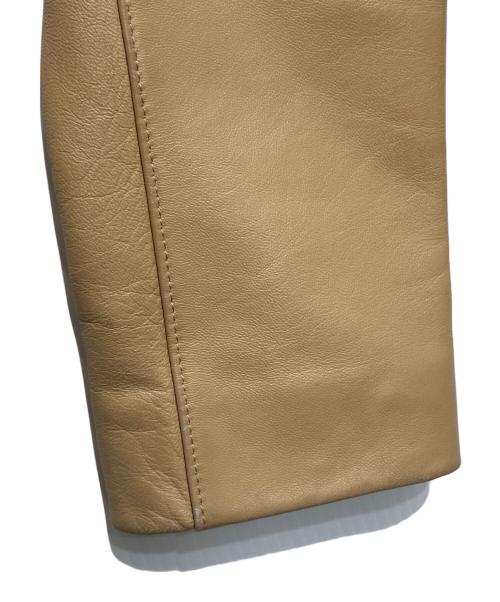 BURBERRY BLUE LABEL（バーバリー ブルー レーベル）BURBERRY BLUE LABEL (バーバリー ブルー レーベル) レザージャケット ベージュ サイズ:38の古着・服飾アイテム