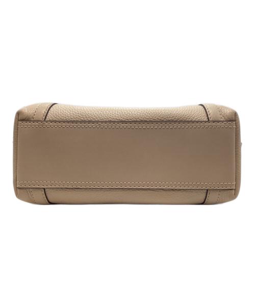 MICHAEL KORS（マイケル・コース）MICHAEL KORS (マイケル・コース) ARLO センタージップ トリプルクロスボディ ベージュの古着・服飾アイテム