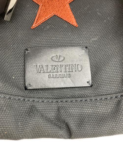 VALENTINO GARAVANI（ヴァレンティノ・ガラヴァーニ）VALENTINO GARAVANI (ヴァレンティノ・ガラヴァーニ) ワッペンデザインリュック ブラックの古着・服飾アイテム