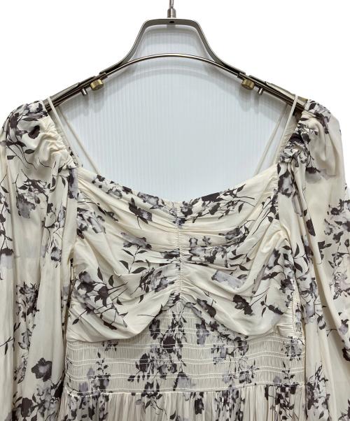 COCODEAL（ココディール）COCODEAL (ココディール) シャーリングティアードフラワーワンピース ベージュ サイズ:1の古着・服飾アイテム