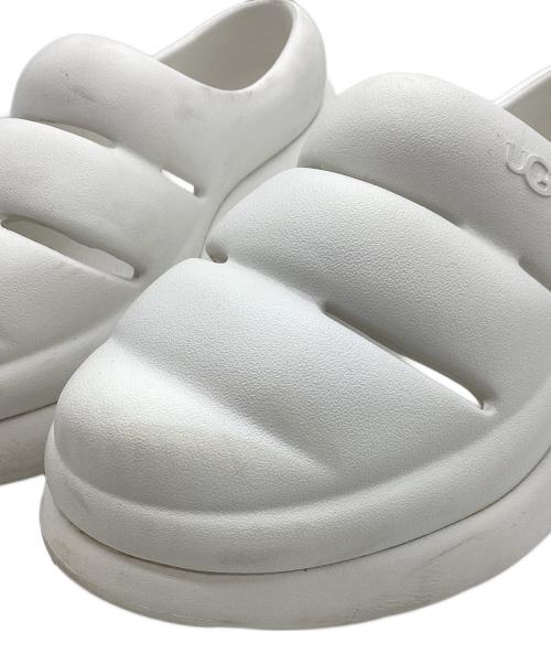 UGG（アグ）UGG (アグ) スリッポン ホワイト サイズ:W7の古着・服飾アイテム