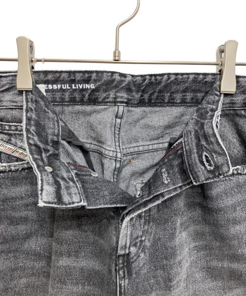 DIESEL（ディーゼル）DIESEL (ディーゼル) relaxed jeans 1996 d-sire ブラック サイズ:24の古着・服飾アイテム
