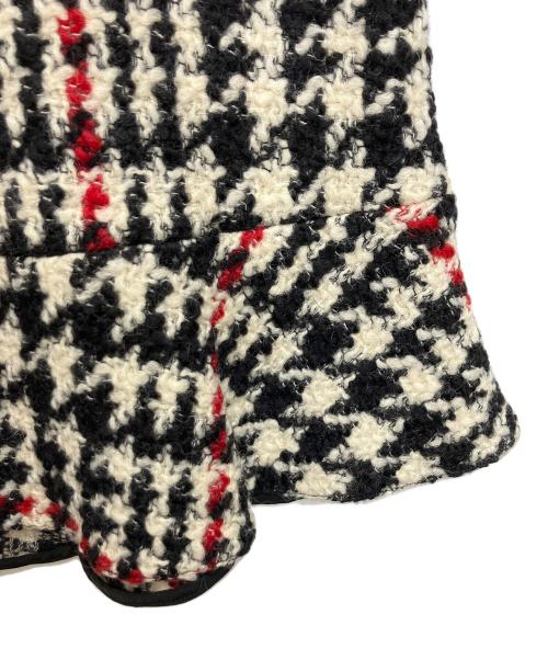 RED VALENTINO（レッドヴァレンティノ）RED VALENTINO (レッドヴァレンティノ) ツイードミニスカート ホワイト×ブラック サイズ:38の古着・服飾アイテム