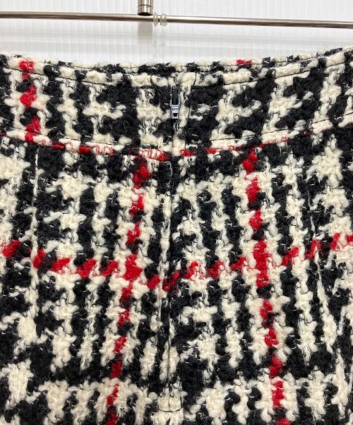 RED VALENTINO（レッドヴァレンティノ）RED VALENTINO (レッドヴァレンティノ) ツイードミニスカート ホワイト×ブラック サイズ:38の古着・服飾アイテム