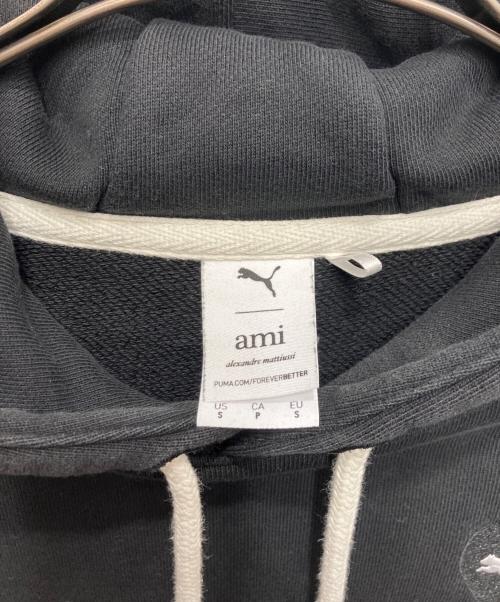 AMI Alexandre Mattiussi（アミアレクサンドルマテュッシ）AMI Alexandre Mattiussi (アミアレクサンドルマテュッシ) PUMA (プーマ) ハートロゴ刺繍プルオーバーパーカー ブラック サイズ:Sの古着・服飾アイテム
