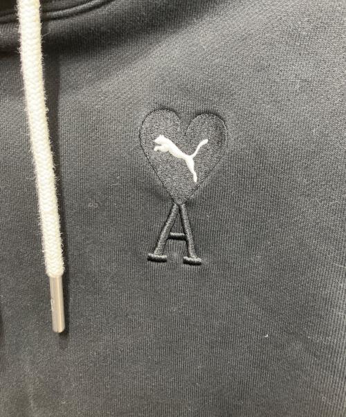 AMI Alexandre Mattiussi（アミアレクサンドルマテュッシ）AMI Alexandre Mattiussi (アミアレクサンドルマテュッシ) PUMA (プーマ) ハートロゴ刺繍プルオーバーパーカー ブラック サイズ:Sの古着・服飾アイテム