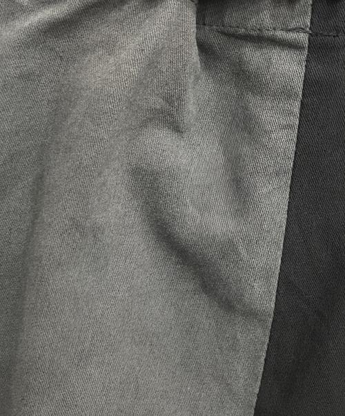 ISSEY MIYAKE（イッセイミヤケ）ISSEY MIYAKE (イッセイミヤケ) 切替シンチバックパンツ ブラック×グレー サイズ:Mの古着・服飾アイテム