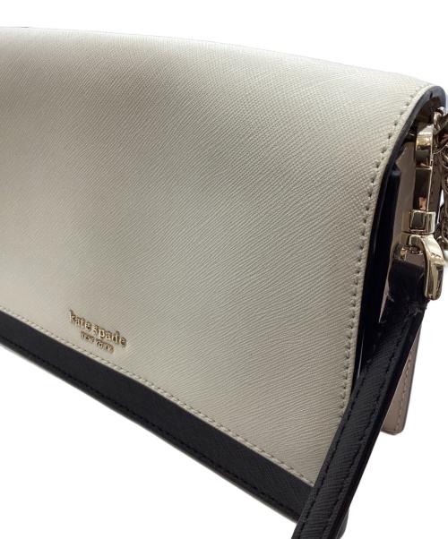 Kate Spade（ケイトスペード）Kate Spade (ケイトスペード) チェーンショルダーバッグ ホワイト×ブラックの古着・服飾アイテム
