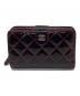 CHANEL（シャネル）の古着「マトラッセパテント2つ折り財布」｜ワインレッド