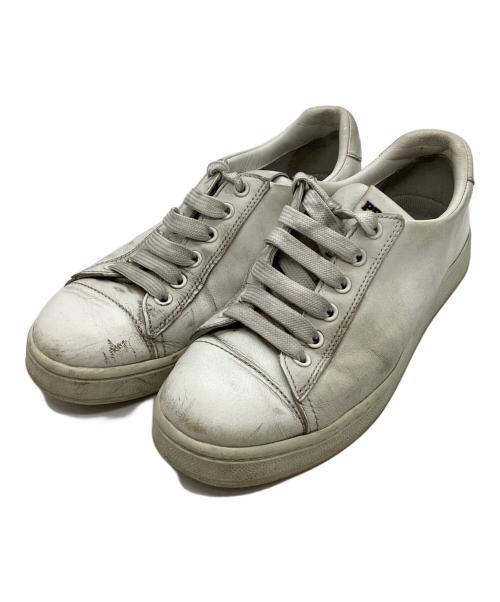 PRADA（プラダ）PRADA (プラダ) ローカットスニーカー ホワイト サイズ:23.5の古着・服飾アイテム