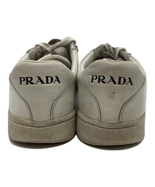 PRADA（プラダ）PRADA (プラダ) ローカットスニーカー ホワイト サイズ:23.5の古着・服飾アイテム