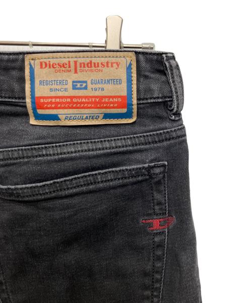 DIESEL（ディーゼル）DIESEL (ディーゼル) スキニーデニムパンツ グレー サイズ:81㎝(W32)の古着・服飾アイテム