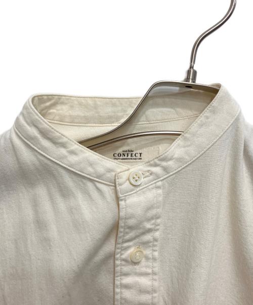 confect（コンフェクト）confect (コンフェクト) シーティングバンドカラーシャツ アイボリー サイズ:4の古着・服飾アイテム