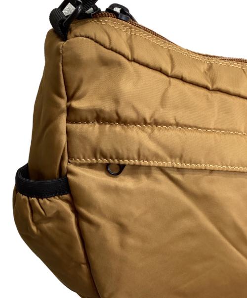 CarHartt（カーハート）CarHartt (カーハート) ショルダーバッグ ブラウンの古着・服飾アイテム