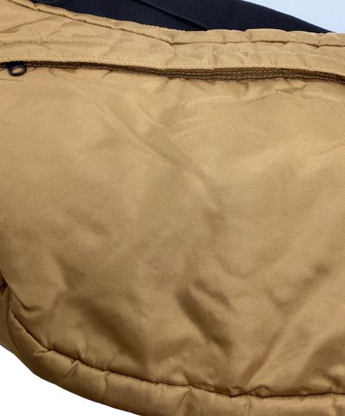 CarHartt（カーハート）CarHartt (カーハート) ショルダーバッグ ブラウンの古着・服飾アイテム