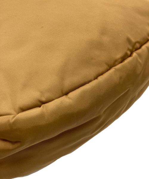 CarHartt（カーハート）CarHartt (カーハート) ショルダーバッグ ブラウンの古着・服飾アイテム