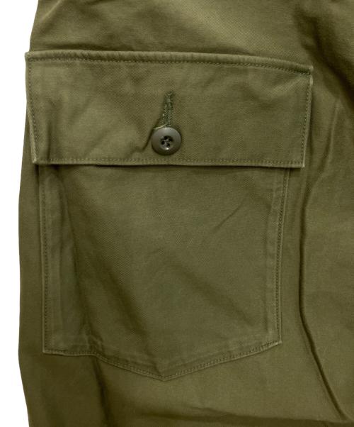 CIOTA（シオタ）CIOTA (シオタ) スビンコットンバックサテンベイカーパンツ カーキ サイズ:6の古着・服飾アイテム