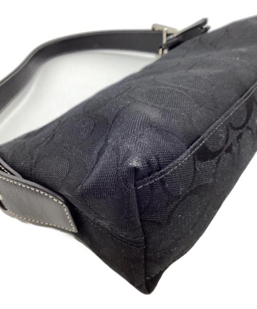 COACH（コーチ）COACH (コーチ) シグネチャーワンショルダーバッグ ブラックの古着・服飾アイテム