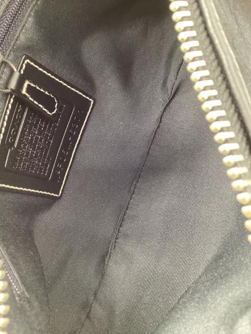 COACH（コーチ）COACH (コーチ) シグネチャーワンショルダーバッグ ブラックの古着・服飾アイテム