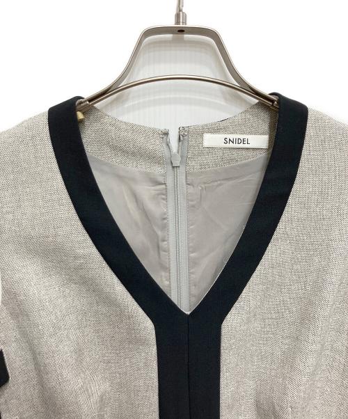 Snidel（スナイデル）Snidel (スナイデル) サイドプリーツバイカラーワンピ グレー サイズ:Oの古着・服飾アイテム