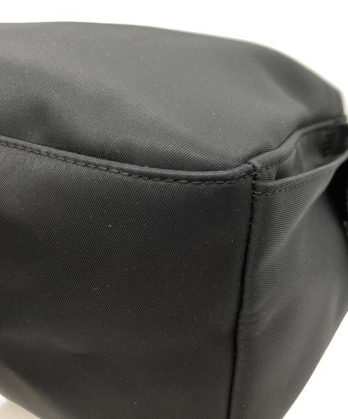 LONGCHAMP（ロンシャン）LONGCHAMP (ロンシャン) ナイロンホーボーバッグ ブラックの古着・服飾アイテム