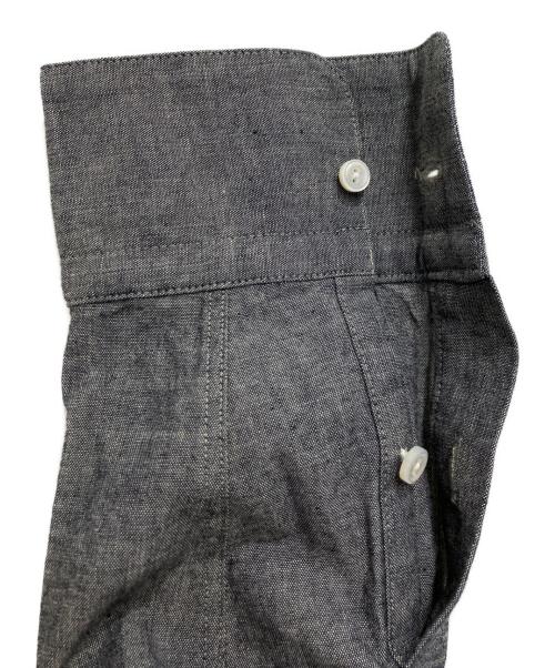 SUS-SOUS（シュス）SUS-SOUS (シュス) オフィサーバンドカラーシャンブレーシャツ グレー サイズ:7の古着・服飾アイテム