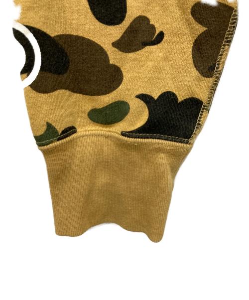 A BATHING APE（アベイシングエイプ）A BATHING APE (アベイシングエイプ) 1st camo shark full zip hoodie カーキ サイズ:Mの古着・服飾アイテム
