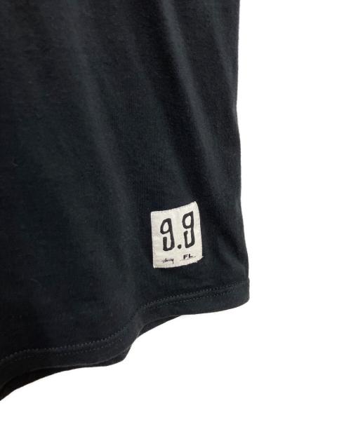 stussy（ステューシー）stussy (ステューシー) FUTURA LABORATORIES (フューチュラ ラボラトリーズ) 刺繍Tシャツ ブラック サイズ:Sの古着・服飾アイテム