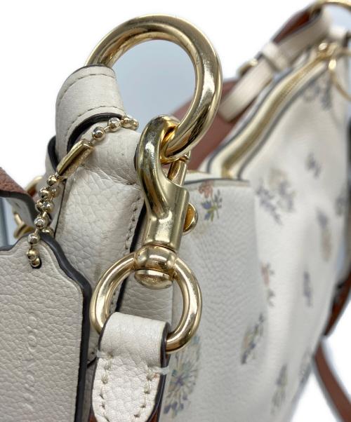 COACH（コーチ）COACH (コーチ) メドウ プレーリー サットン ホーボー ベージュの古着・服飾アイテム