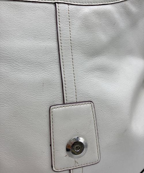 COACH（コーチ）COACH (コーチ) ショルダーバッグ ホワイトの古着・服飾アイテム