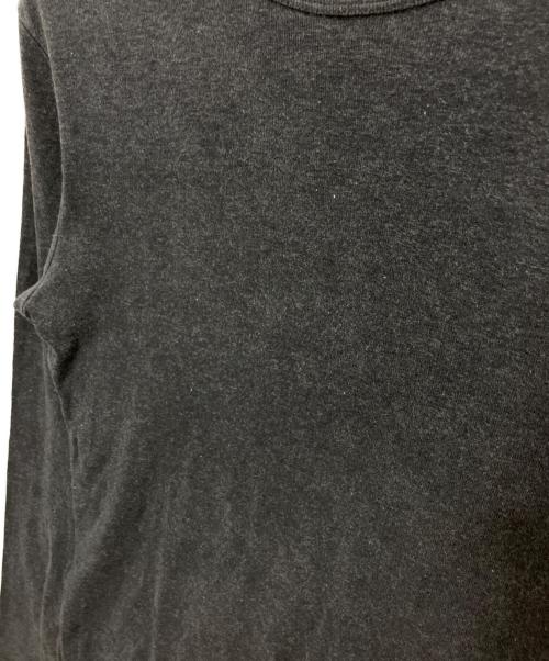 ISSEY MIYAKE（イッセイミヤケ）ISSEY MIYAKE (イッセイミヤケ) クルーネックカットソー グレー サイズ:Mの古着・服飾アイテム