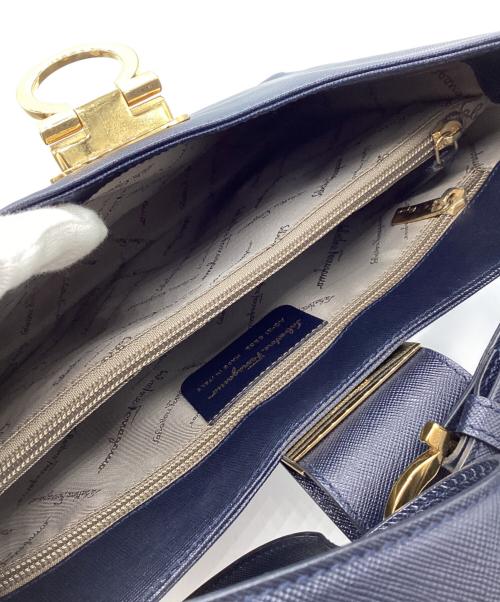 Salvatore Ferragamo（サルヴァトーレ フェラガモ）Salvatore Ferragamo (サルヴァトーレ フェラガモ) ガンチーニワンショルダーバッグ ネイビーの古着・服飾アイテム