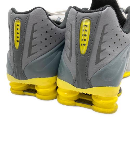 NIKE（ナイキ）NIKE (ナイキ) SHOX R4 SE（ショックス R4 SE） グレー サイズ:27の古着・服飾アイテム