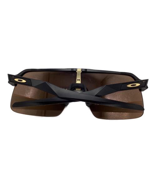 OAKLEY（オークリー）OAKLEY (オークリー) SUTROサングラス ブラック×ゴールド サイズ:ONE SIZEの古着・服飾アイテム