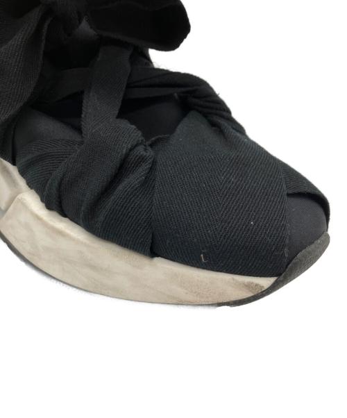 MM6 Maison Margiela（エムエムシックスメゾンマルジェラ）MM6 Maison Margiela (エムエムシックスメゾンマルジェラ) リボンスニーカー ブラック サイズ:38の古着・服飾アイテム