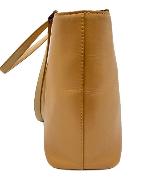 BURBERRY（バーバリー）BURBERRY (バーバリー) レザートートバッグ ベージュの古着・服飾アイテム