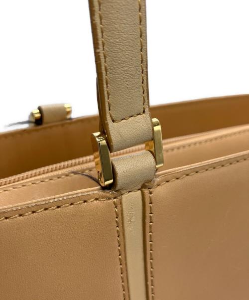 BURBERRY（バーバリー）BURBERRY (バーバリー) レザートートバッグ ベージュの古着・服飾アイテム
