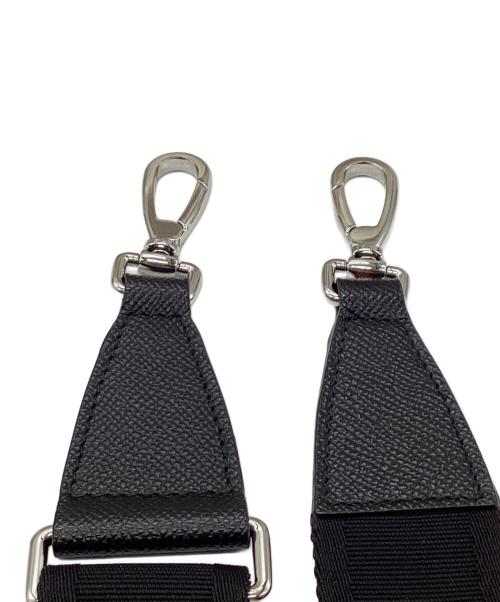 Maison Margiela（メゾンマルジェラ）Maison Margiela (メゾンマルジェラ) グラムスラムスポーツフラットショルダーバッグ ブラック×ホワイトの古着・服飾アイテム