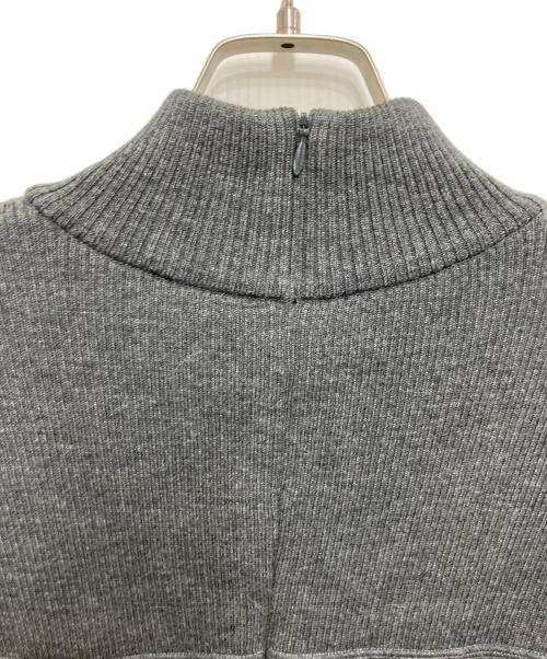 FOXEY（フォクシー）FOXEY (フォクシー) バックジップニットワンピース グレー サイズ:38の古着・服飾アイテム