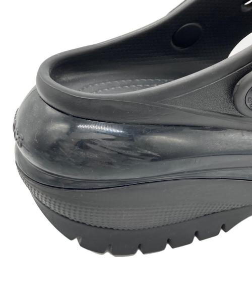 crocs（クロックス）crocs (クロックス) メガクラッシュ 厚底サンダル ブラック サイズ:W8の古着・服飾アイテム