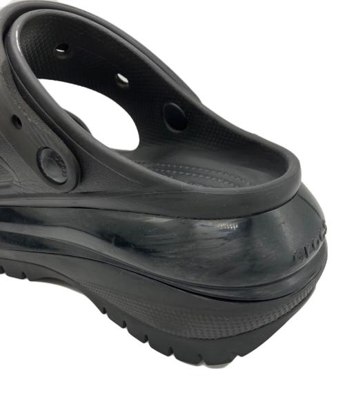 crocs（クロックス）crocs (クロックス) メガクラッシュ 厚底サンダル ブラック サイズ:W8の古着・服飾アイテム
