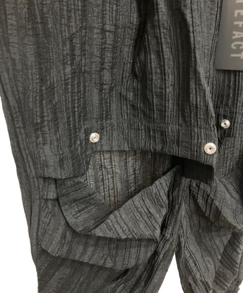 A.F ARTEFACT（エーエフ アーティファクト）A.F ARTEFACT (エーエフ アーティファクト) FRONT TUCK WIDE JOGGER PANTS ブラック サイズ:2 未使用品の古着・服飾アイテム