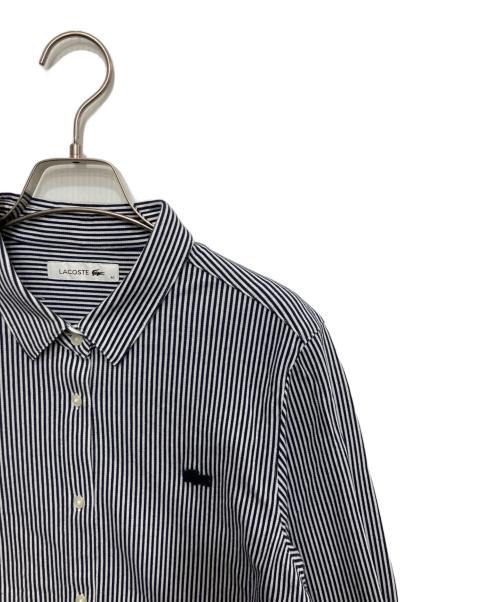 LACOSTE（ラコステ）LACOSTE (ラコステ) コットン混ストライプシャツ ブラック×ホワイト サイズ:40の古着・服飾アイテム