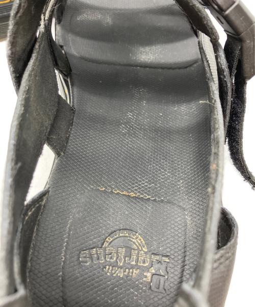 Dr.Martens（ドクターマーチン）Dr.Martens (ドクターマーチン) PEARSON マルチストラップ サンダル ブラック サイズ:UK 8の古着・服飾アイテム