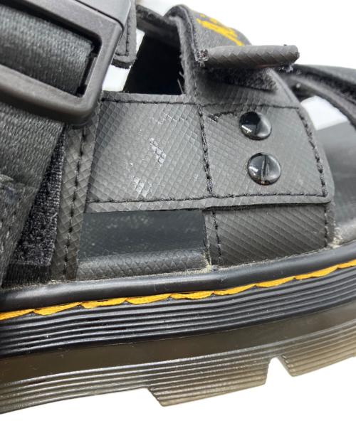 Dr.Martens（ドクターマーチン）Dr.Martens (ドクターマーチン) PEARSON マルチストラップ サンダル ブラック サイズ:UK 8の古着・服飾アイテム
