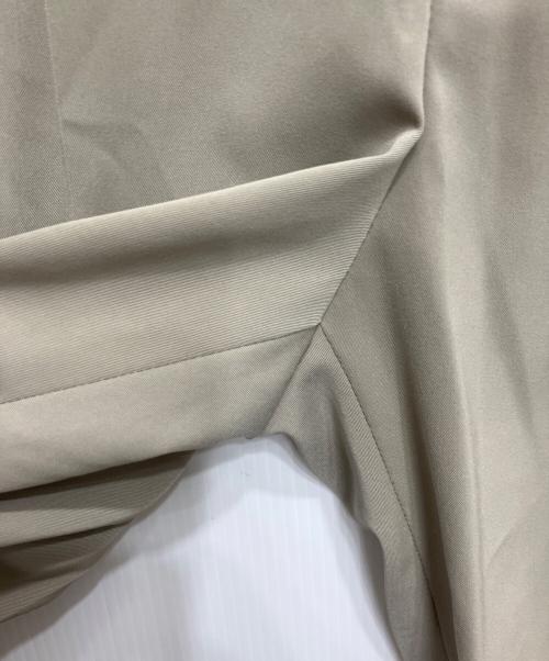 UNTITLED（アンタイトル）UNTITLED (アンタイトル) タックテーパードパンツ ベージュ サイズ:L 未使用品の古着・服飾アイテム