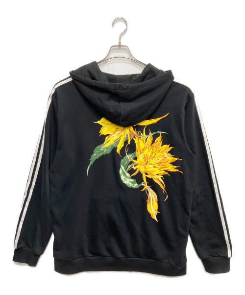 Y's（ワイズ）Y's (ワイズ) adidas (アディダス) Back Flower Print 3-Stripe Pullover Hoodie ブラック サイズ:Lの古着・服飾アイテム
