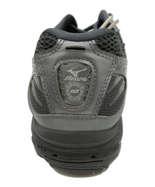 MIZUNO（ミズノ）MIZUNO (ミズノ) WAVE RIDER 10 グレー サイズ: 26.5cmの古着・服飾アイテム