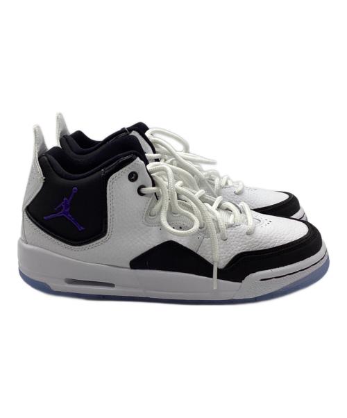 NIKE（ナイキ）NIKE (ナイキ) GS JORDAN COURTSIDE 23 ホワイト サイズ:23.5 未使用品の古着・服飾アイテム