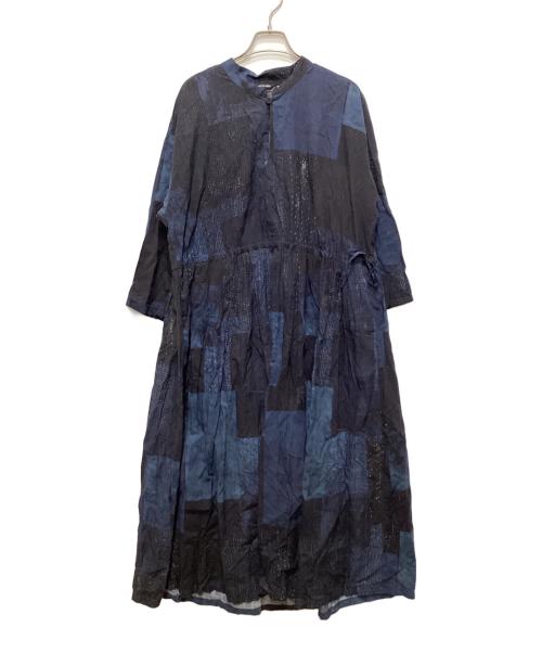 pas de calais（パドカレ）pas de calais (パドカレ) 26SS Tsugihagi プリントワンピース インディゴ サイズ:36の古着・服飾アイテム